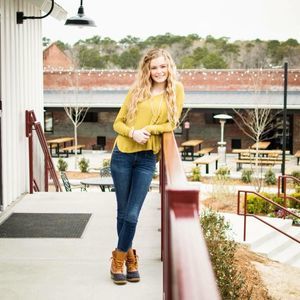 Meet your Posher, Isabella